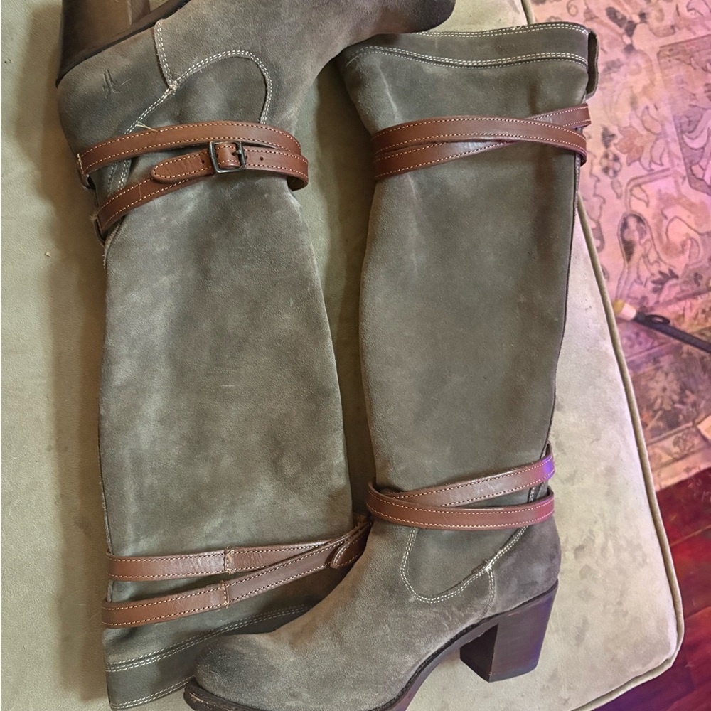 Frye Women's Hunter Green and Brown Heeled Boots